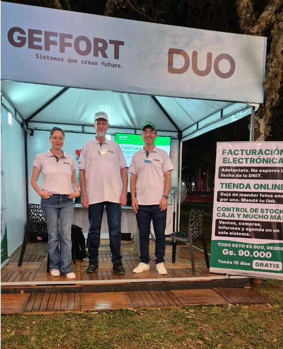Equipo de Geffort en el stand de la Expo Yguazú 2026